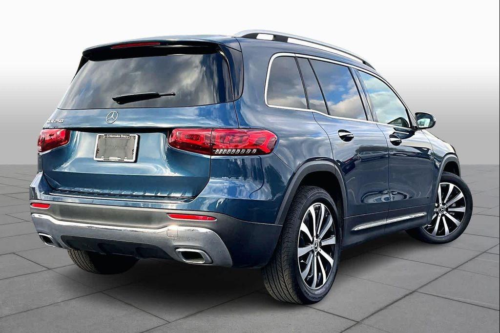 used 2022 Mercedes-Benz GLB 250 car, priced at $21,998
