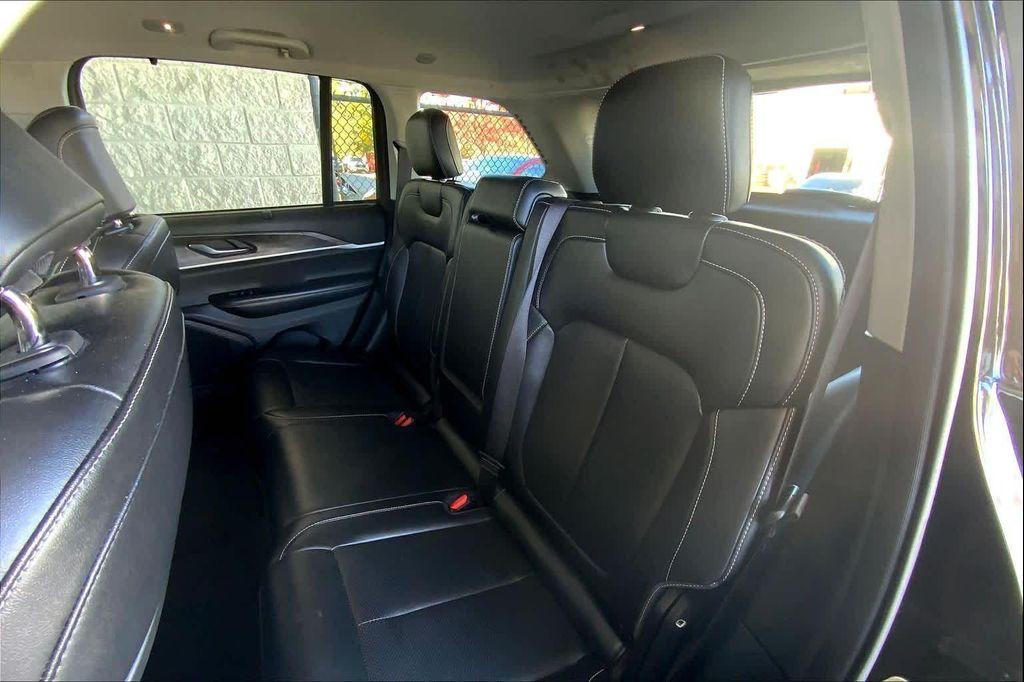 used 2023 Jeep Grand Cherokee car, priced at $28,998