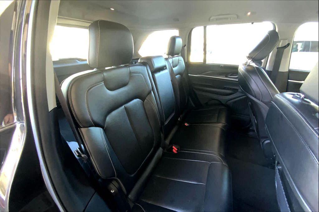 used 2023 Jeep Grand Cherokee car, priced at $28,998