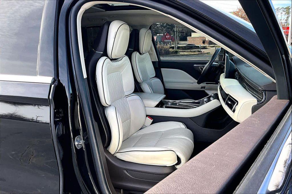 used 2022 Lincoln Aviator car, priced at $42,998