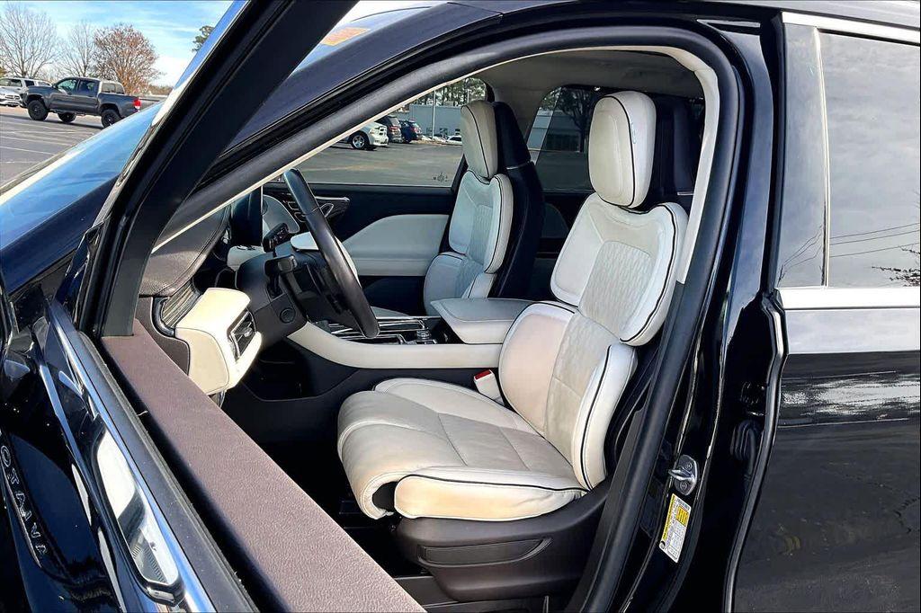 used 2022 Lincoln Aviator car, priced at $42,998
