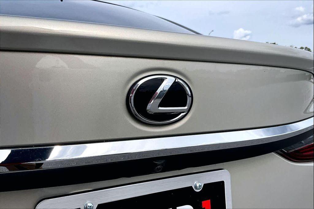 used 2022 Lexus ES 350 car, priced at $39,998