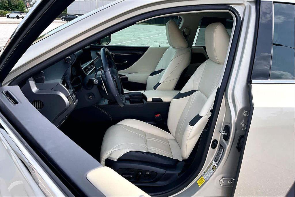 used 2022 Lexus ES 350 car, priced at $39,998