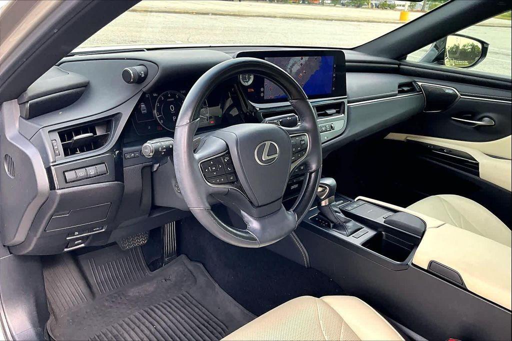 used 2022 Lexus ES 350 car, priced at $39,998