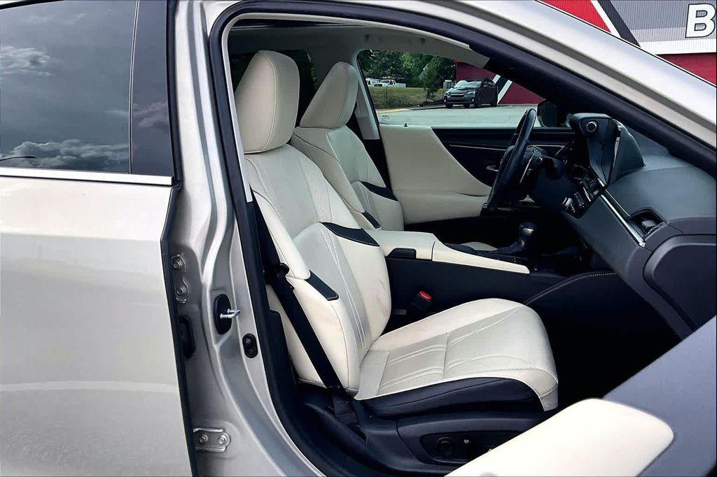used 2022 Lexus ES 350 car, priced at $39,998