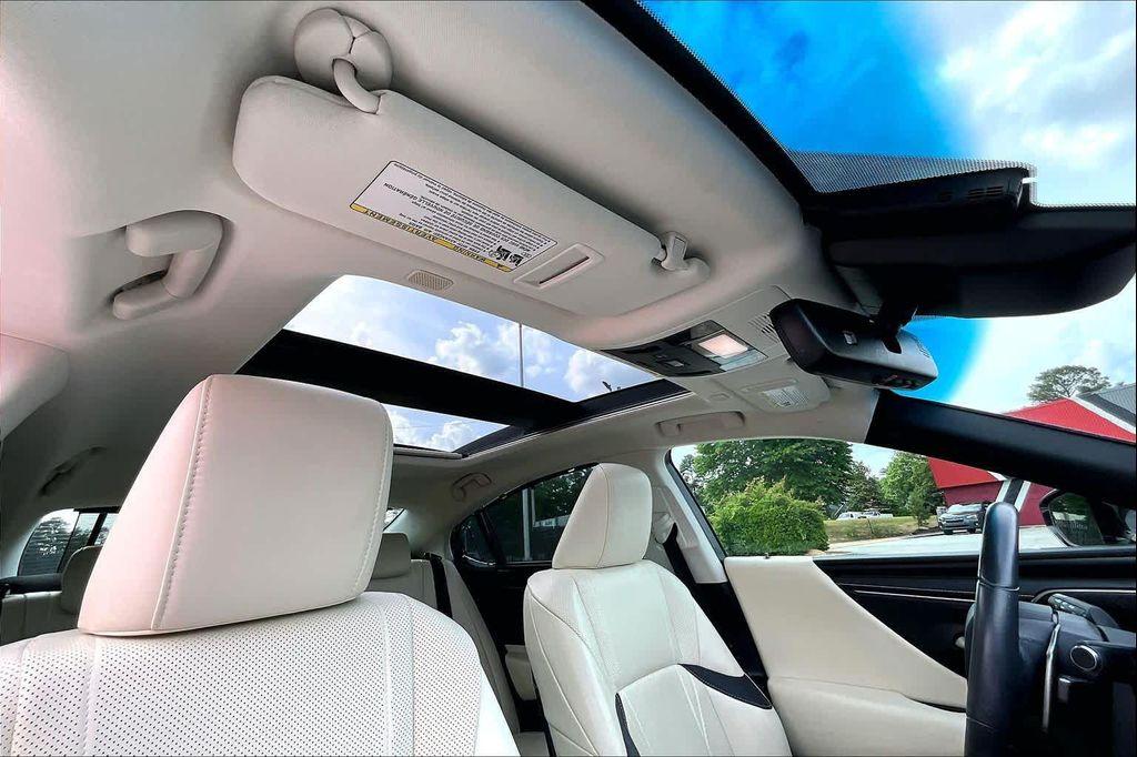 used 2022 Lexus ES 350 car, priced at $39,998