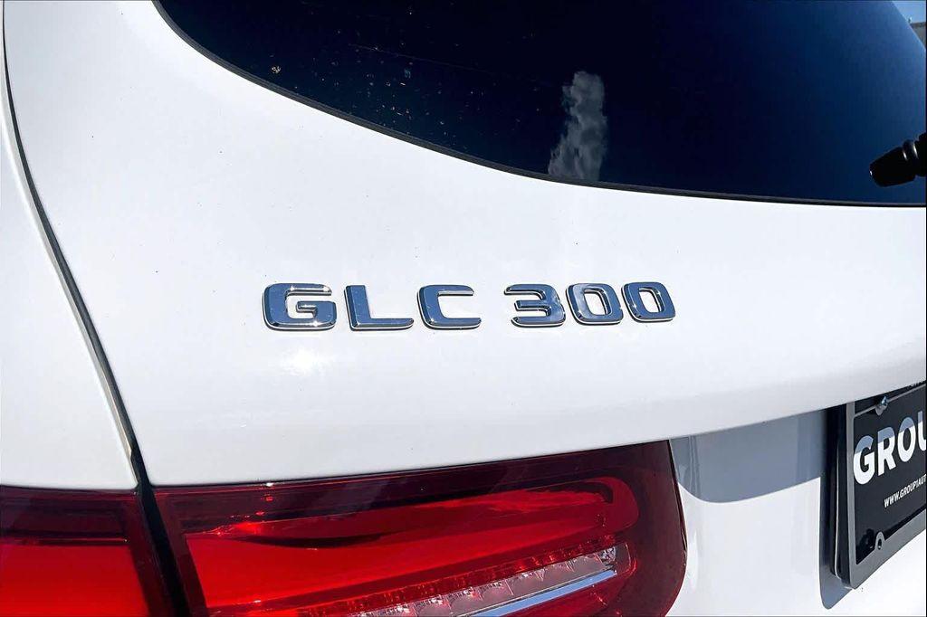 used 2019 Mercedes-Benz GLC 300 car, priced at $18,286