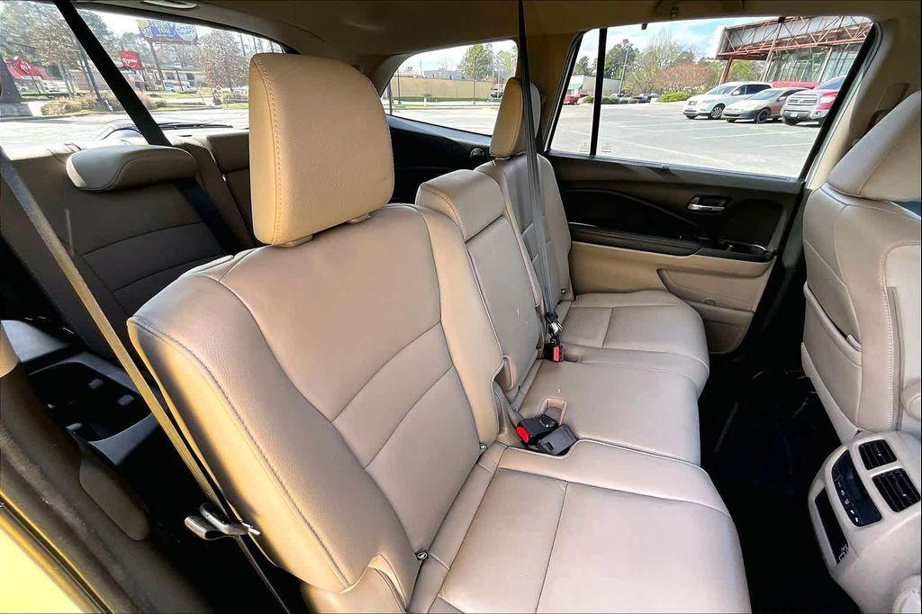 used 2021 Honda Pilot car, priced at $25,598