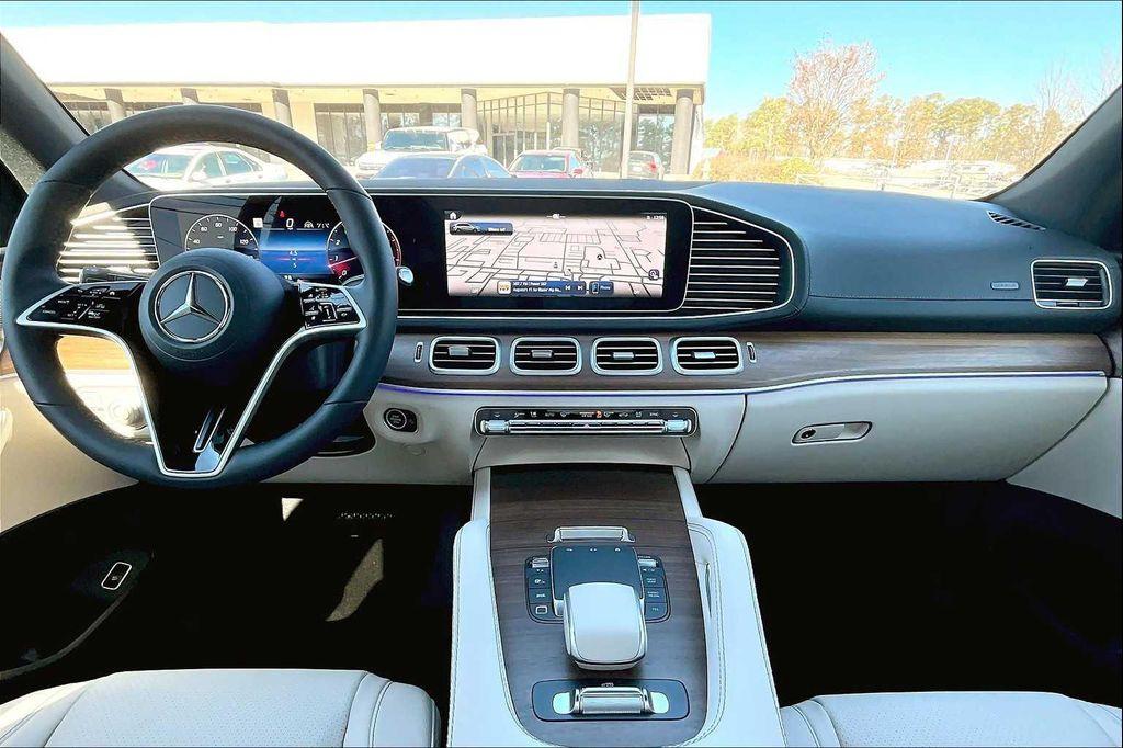 used 2025 Mercedes-Benz GLS 450 car