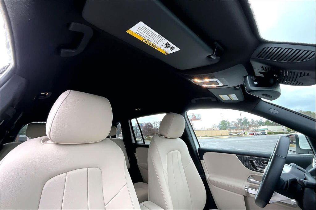 used 2025 Mercedes-Benz GLB 250 car, priced at $38,998