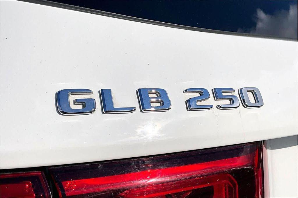 used 2020 Mercedes-Benz GLB 250 car, priced at $22,798