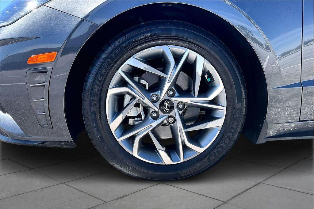 used 2021 Hyundai Sonata car, priced at $18,998
