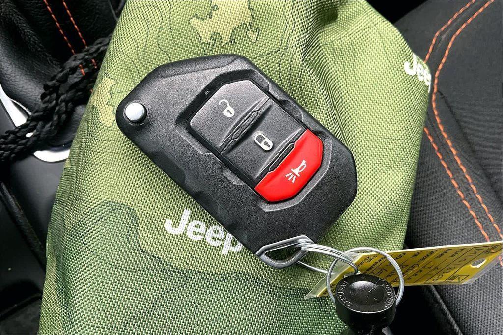 used 2021 Jeep Gladiator car, priced at $36,086