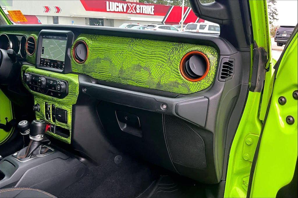 used 2021 Jeep Gladiator car, priced at $36,086