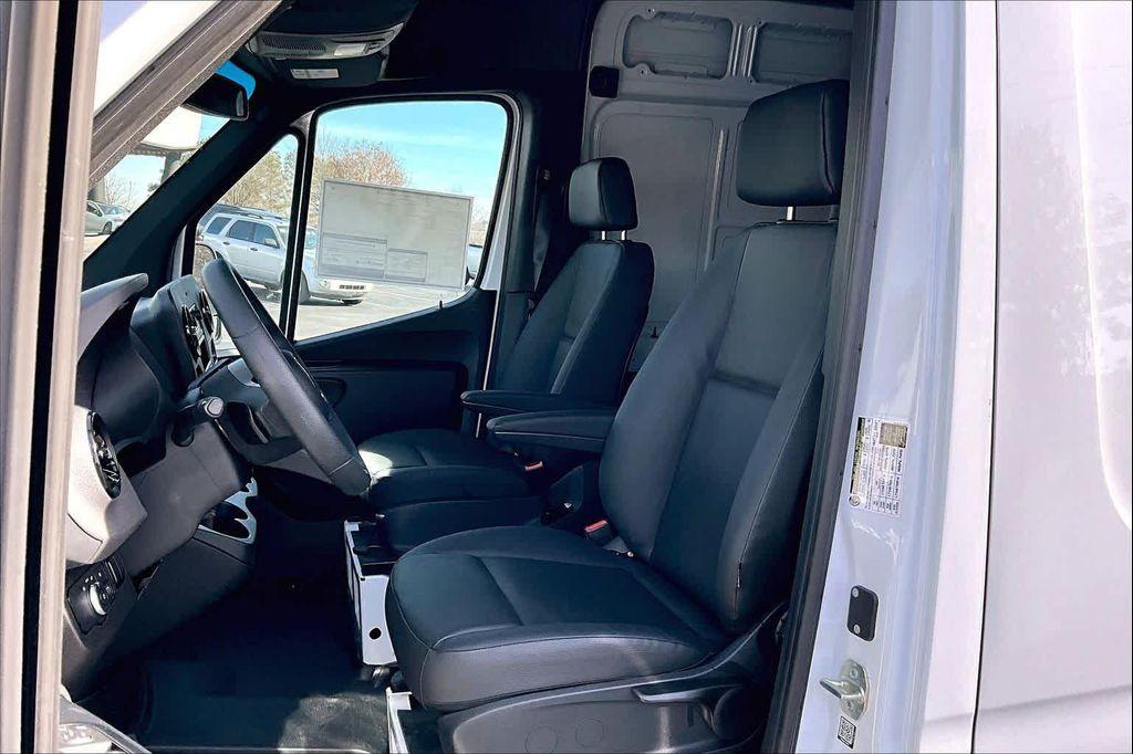 new 2025 Mercedes-Benz Sprinter 2500 car, priced at $62,405