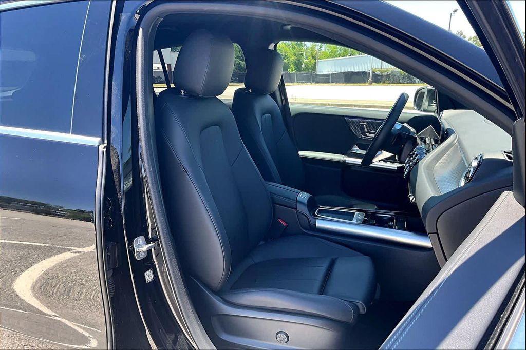 used 2025 Mercedes-Benz GLA 250 car, priced at $40,086