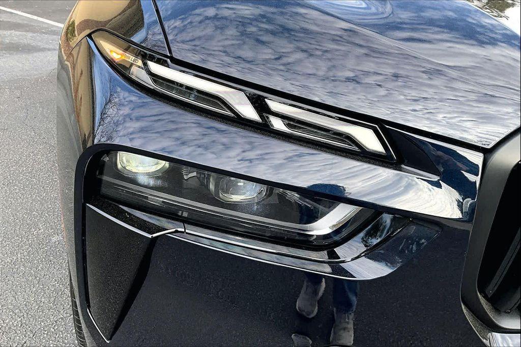 new 2026 BMW X7 car, priced at $103,750