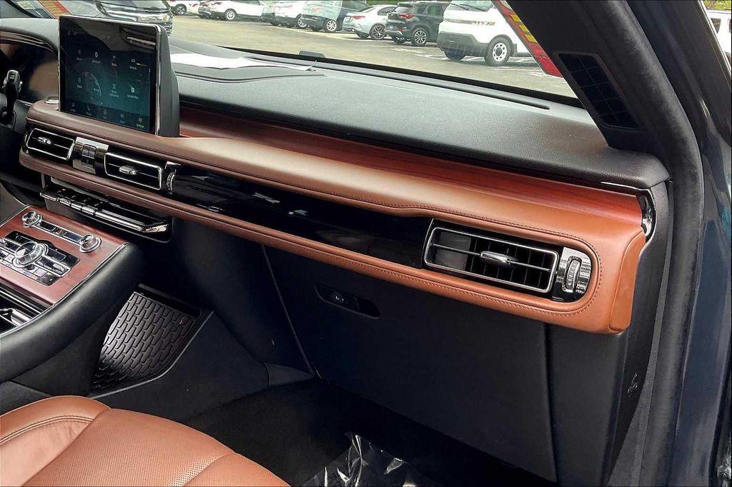 used 2023 Lincoln Aviator car, priced at $43,300