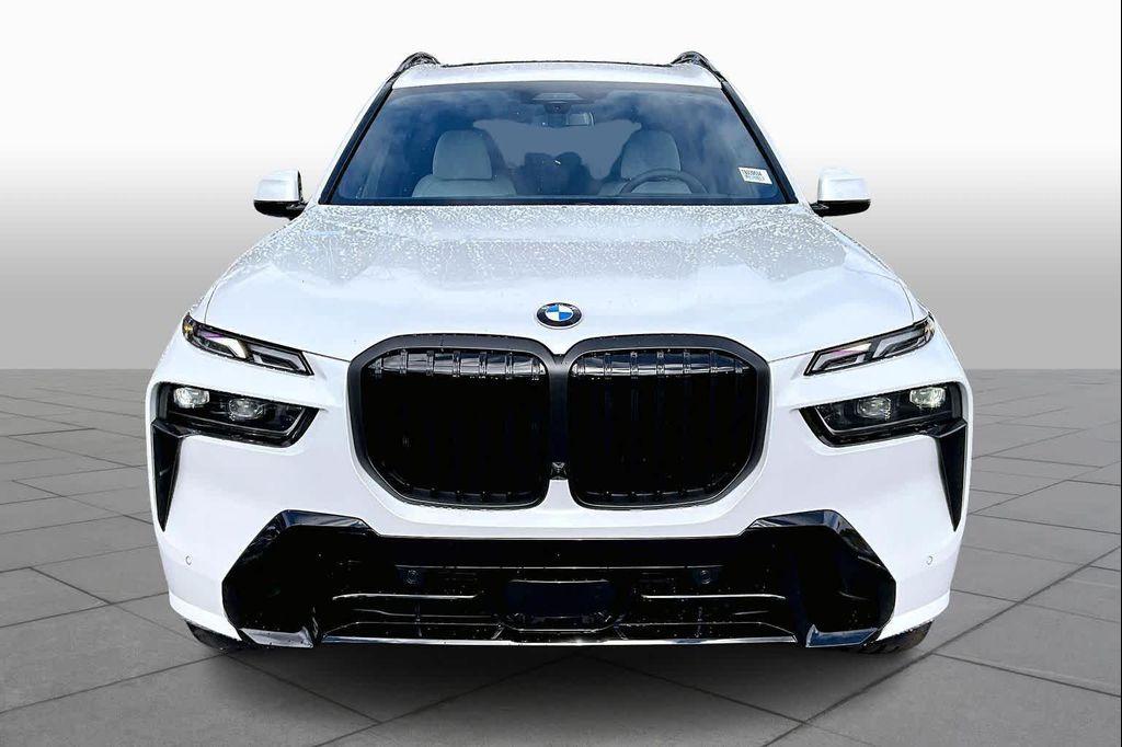 new 2026 BMW X7 car, priced at $101,200