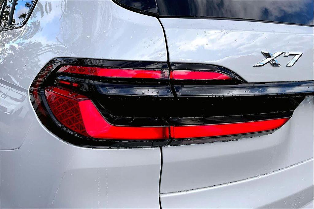 new 2026 BMW X7 car, priced at $101,200