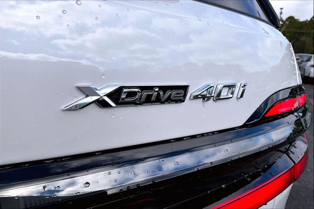 new 2026 BMW X7 car, priced at $101,200