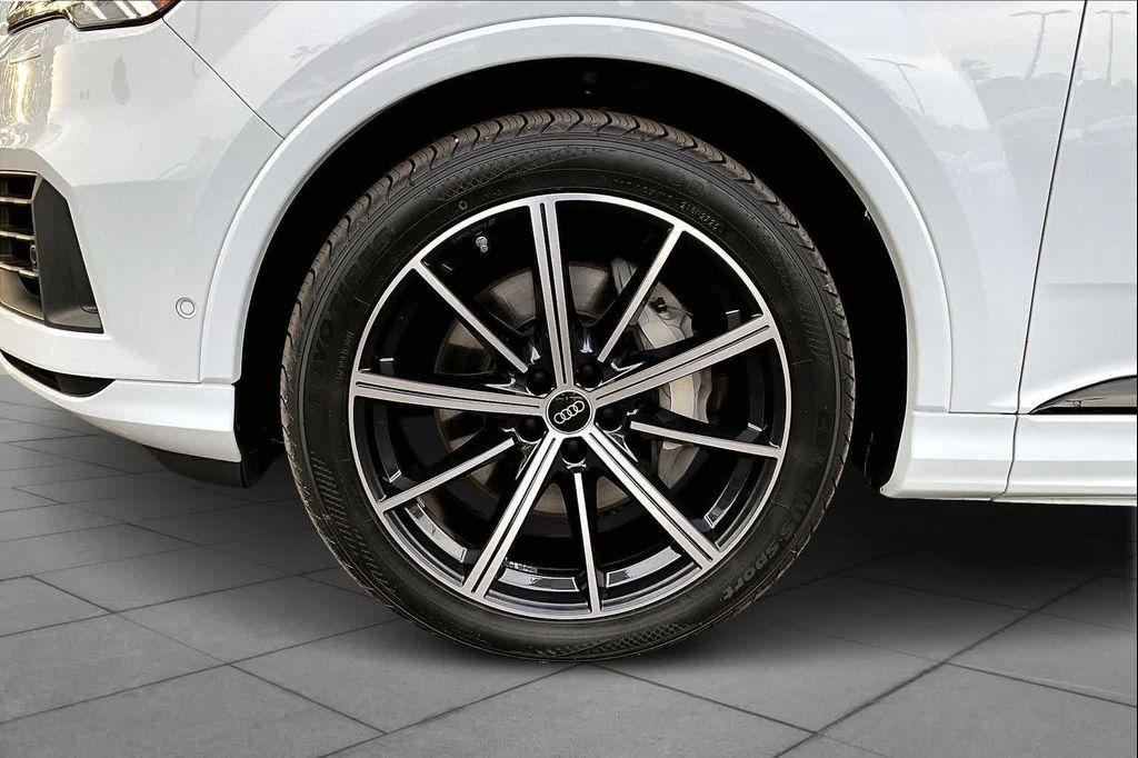 used 2023 Audi Q7 car, priced at $46,500