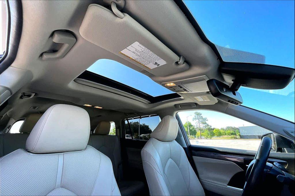 used 2023 Toyota Highlander car, priced at $38,896