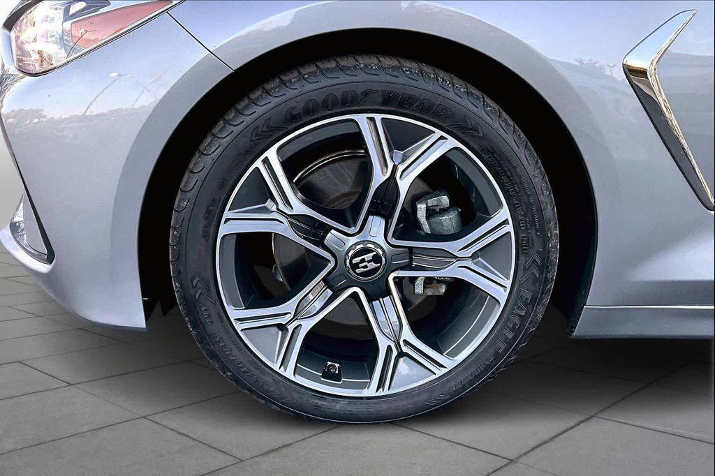 used 2020 Genesis G70 car, priced at $19,900