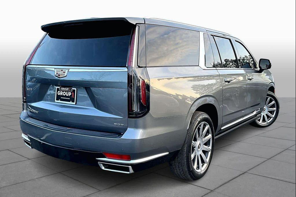 used 2021 Cadillac Escalade ESV car, priced at $43,400