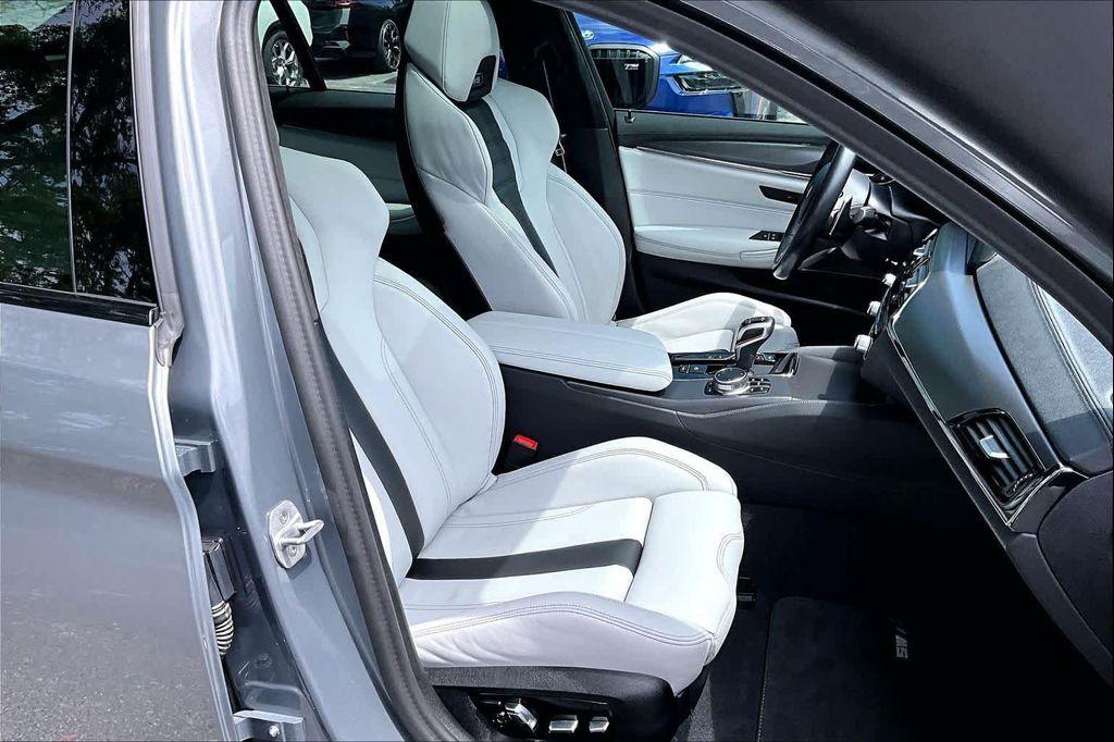used 2023 BMW M5 car, priced at $86,496