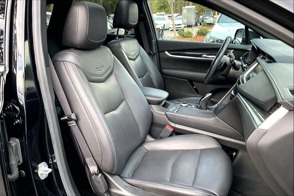 used 2020 Cadillac XT5 car, priced at $22,700