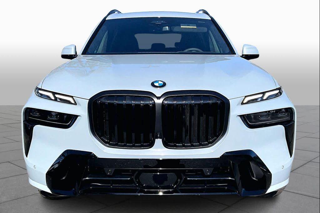 new 2026 BMW X7 car, priced at $100,350