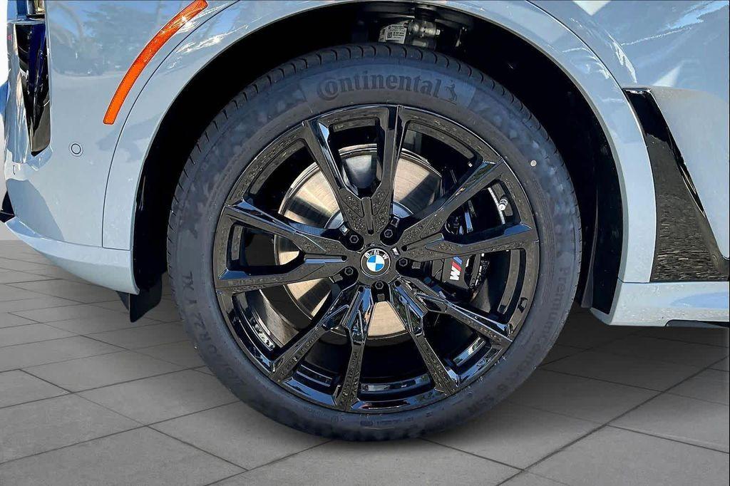 new 2026 BMW X7 car, priced at $131,445