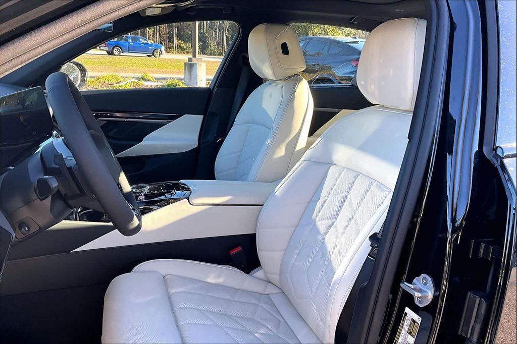 new 2026 BMW 550e car, priced at $86,865