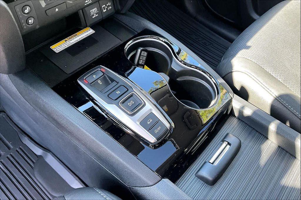 used 2022 Honda Pilot car, priced at $31,900