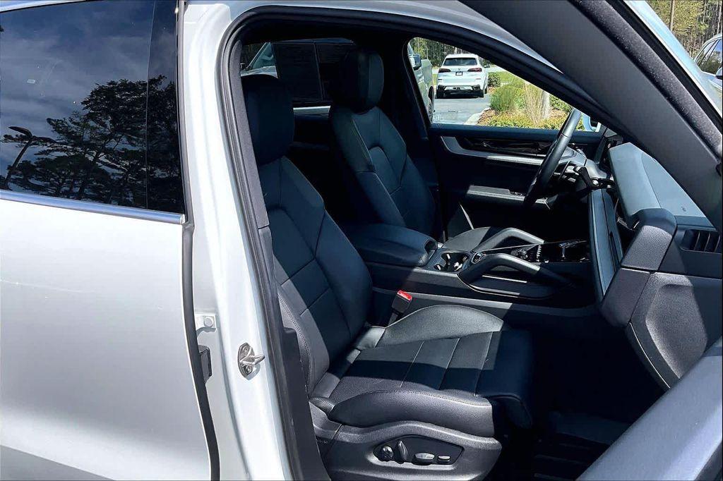 used 2025 Porsche Cayenne car, priced at $89,900