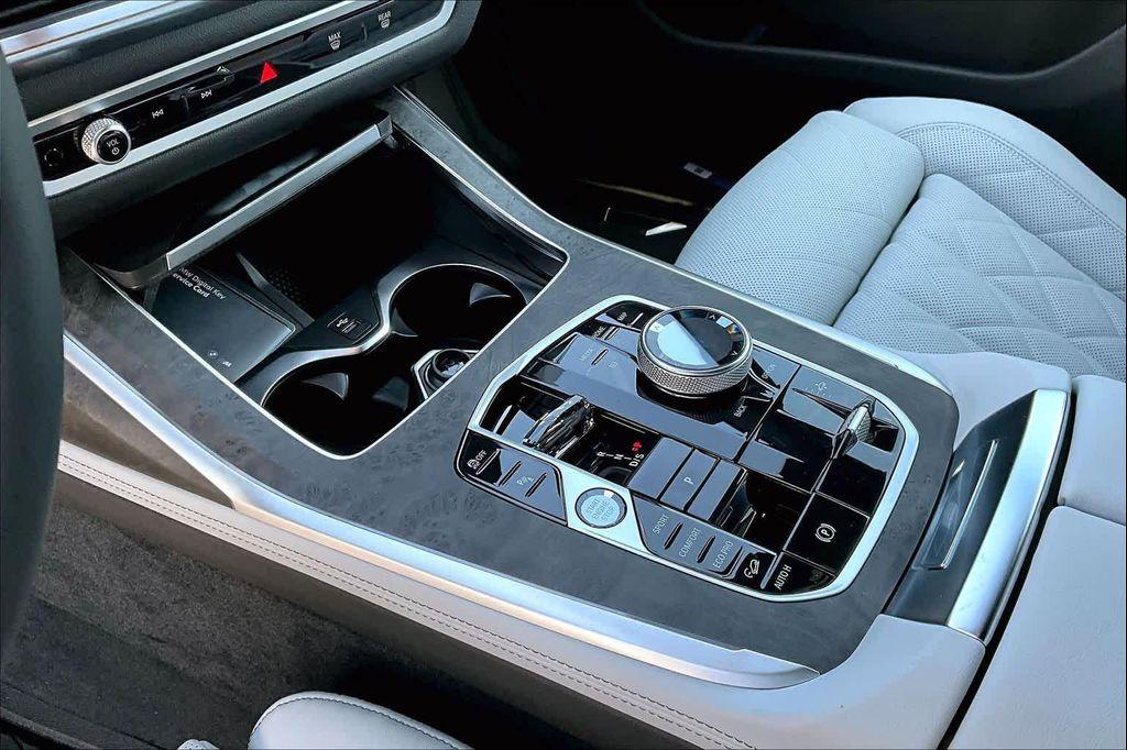 new 2026 BMW X7 car, priced at $97,820