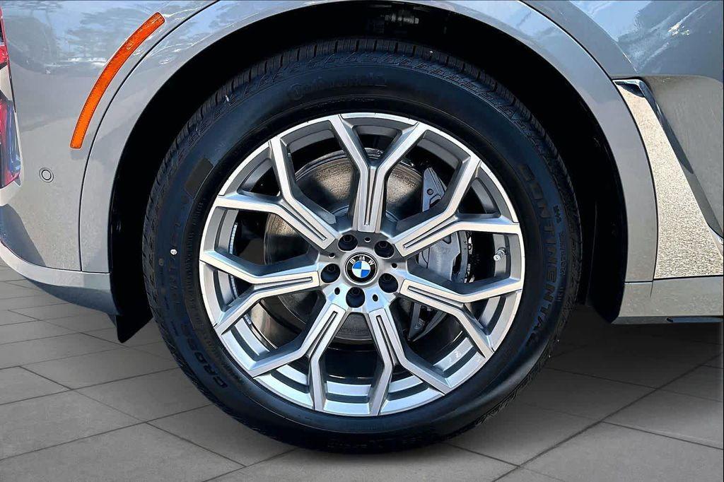 new 2026 BMW X7 car, priced at $97,820