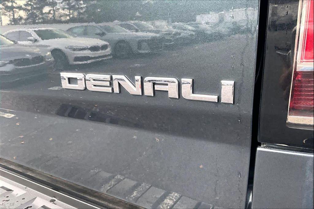 used 2018 GMC Sierra 1500 car, priced at $26,900