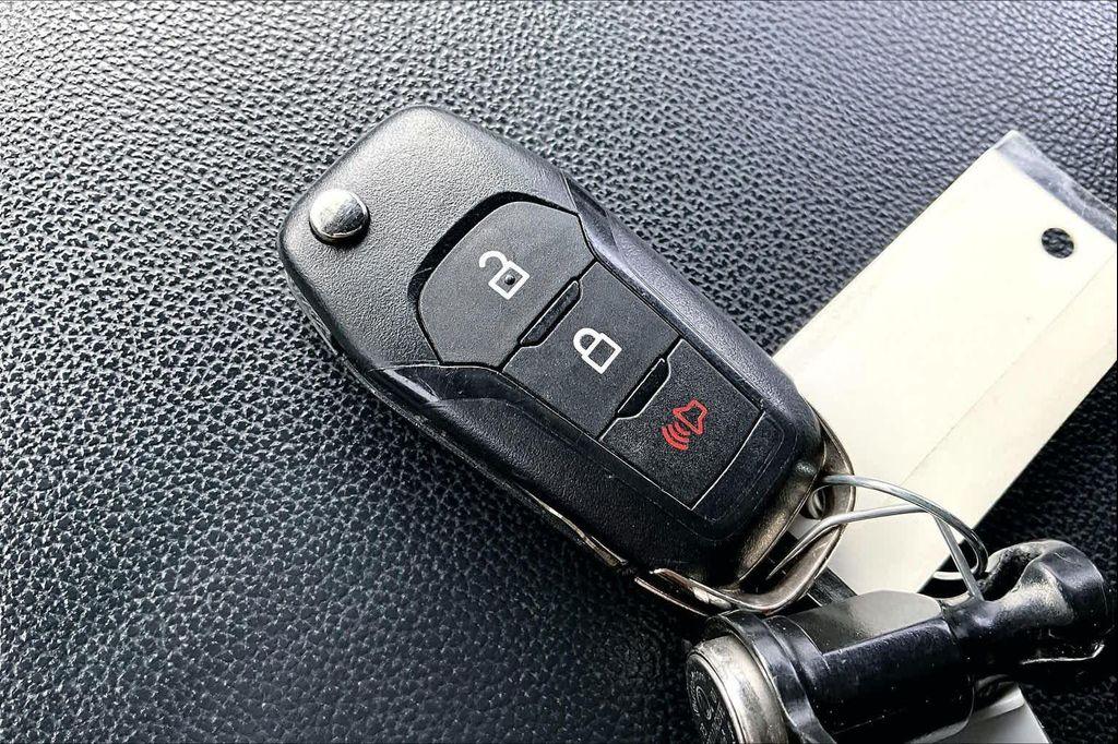 used 2021 Ford F-150 car, priced at $26,200