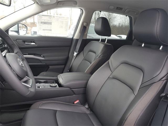 new 2025 Nissan Pathfinder car, priced at $43,700