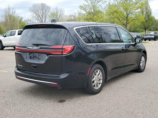 used 2024 Chrysler Pacifica car, priced at $27,279