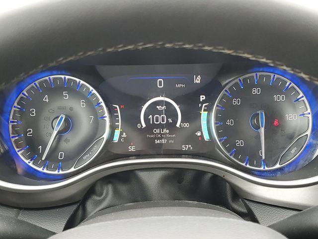 used 2024 Chrysler Pacifica car, priced at $27,279