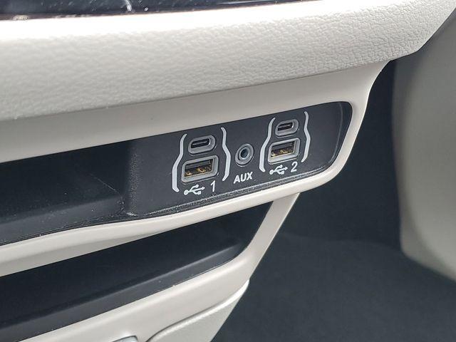 used 2024 Chrysler Pacifica car, priced at $27,279