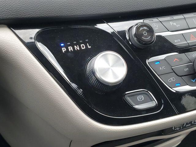 used 2024 Chrysler Pacifica car, priced at $27,279
