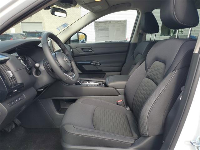 new 2025 Nissan Pathfinder car, priced at $42,007