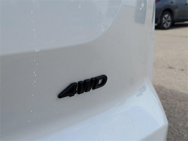 new 2025 Nissan Pathfinder car, priced at $42,007