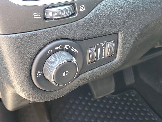 used 2022 Jeep Cherokee car, priced at $21,279
