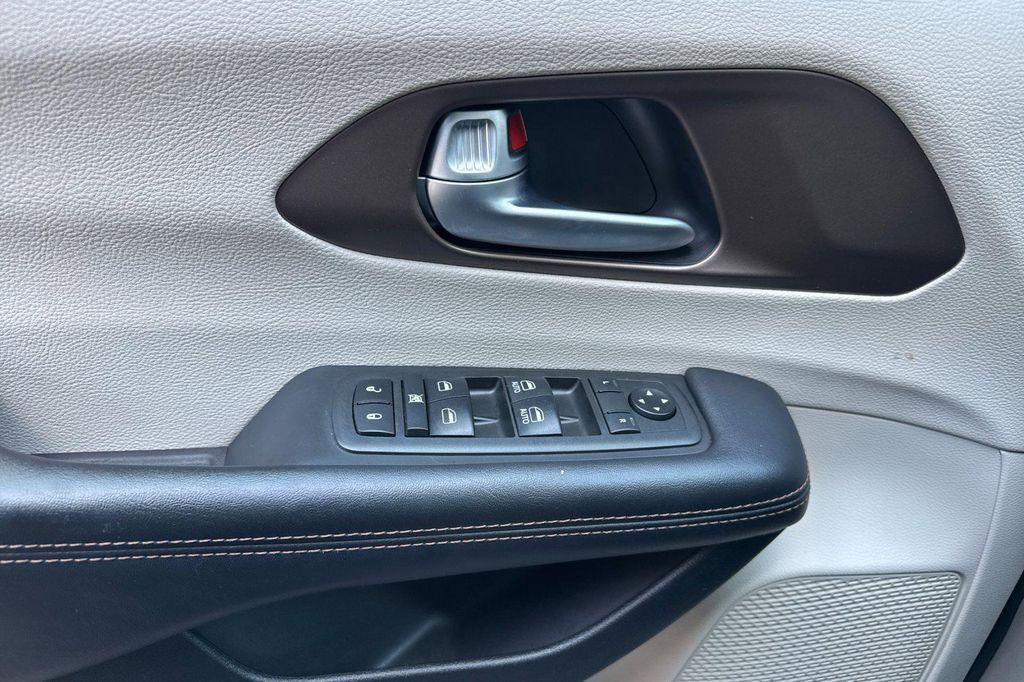 used 2018 Chrysler Pacifica car, priced at $13,998