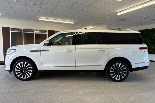used 2023 Lincoln Navigator car, priced at $71,302